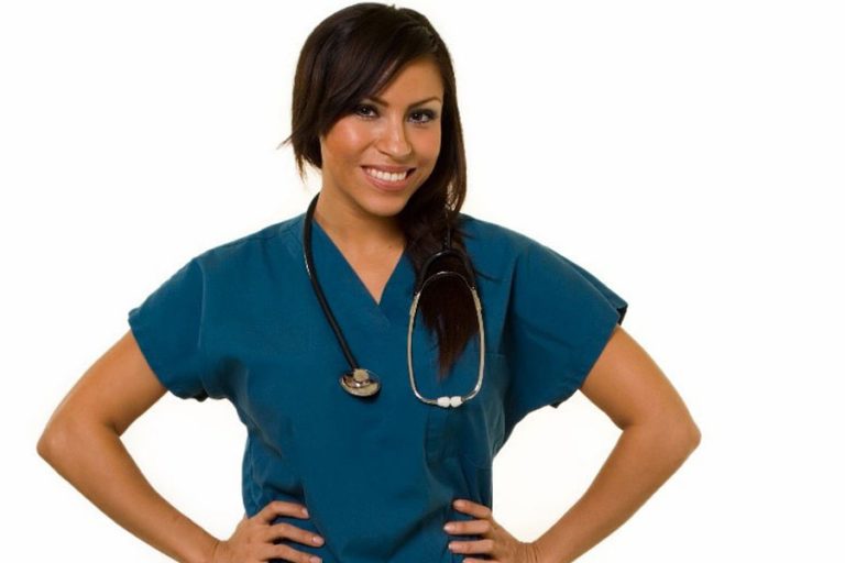 What Is the Difference Between an LPN & A Medical Assistant?