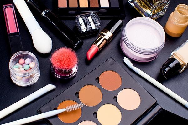 7 steps needed for putting your cosmetology skills into action