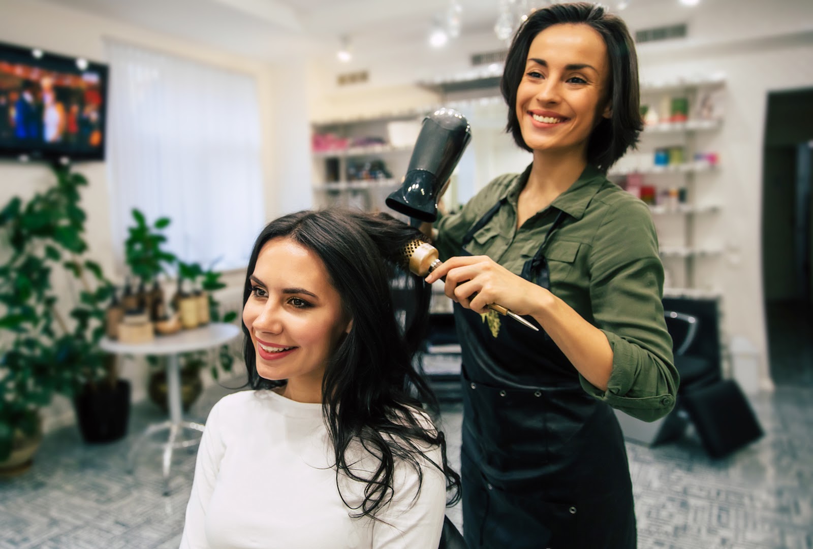 5 Qualities & Skills You Should Have with a Cosmetology License