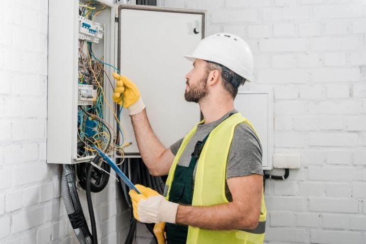 electrical technician courses