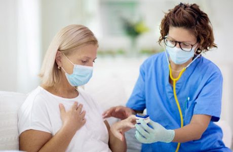 How Do I Become Qualified for Entry-Level Medical Assistant Jobs