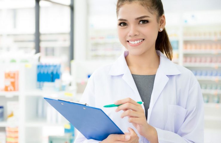 What Is a Pharmacy Technician? 1 What Is a Pharmacy Technician