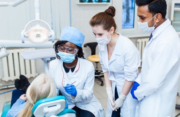 8 Skills That Make a Good Dental Assistant