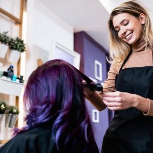 How To Become A Cosmetologist 1 how to become a comsetologist
