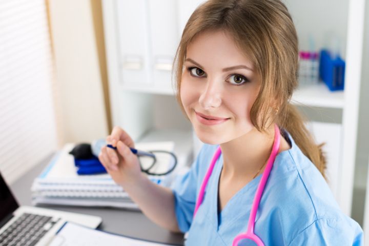 medical assistant training