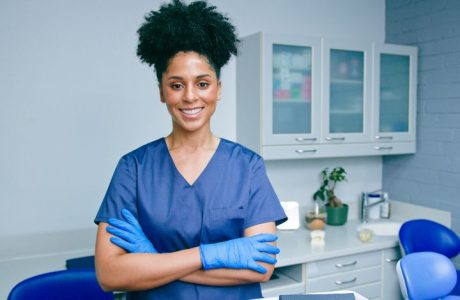 Dental Assistant vs Dental Hygienist